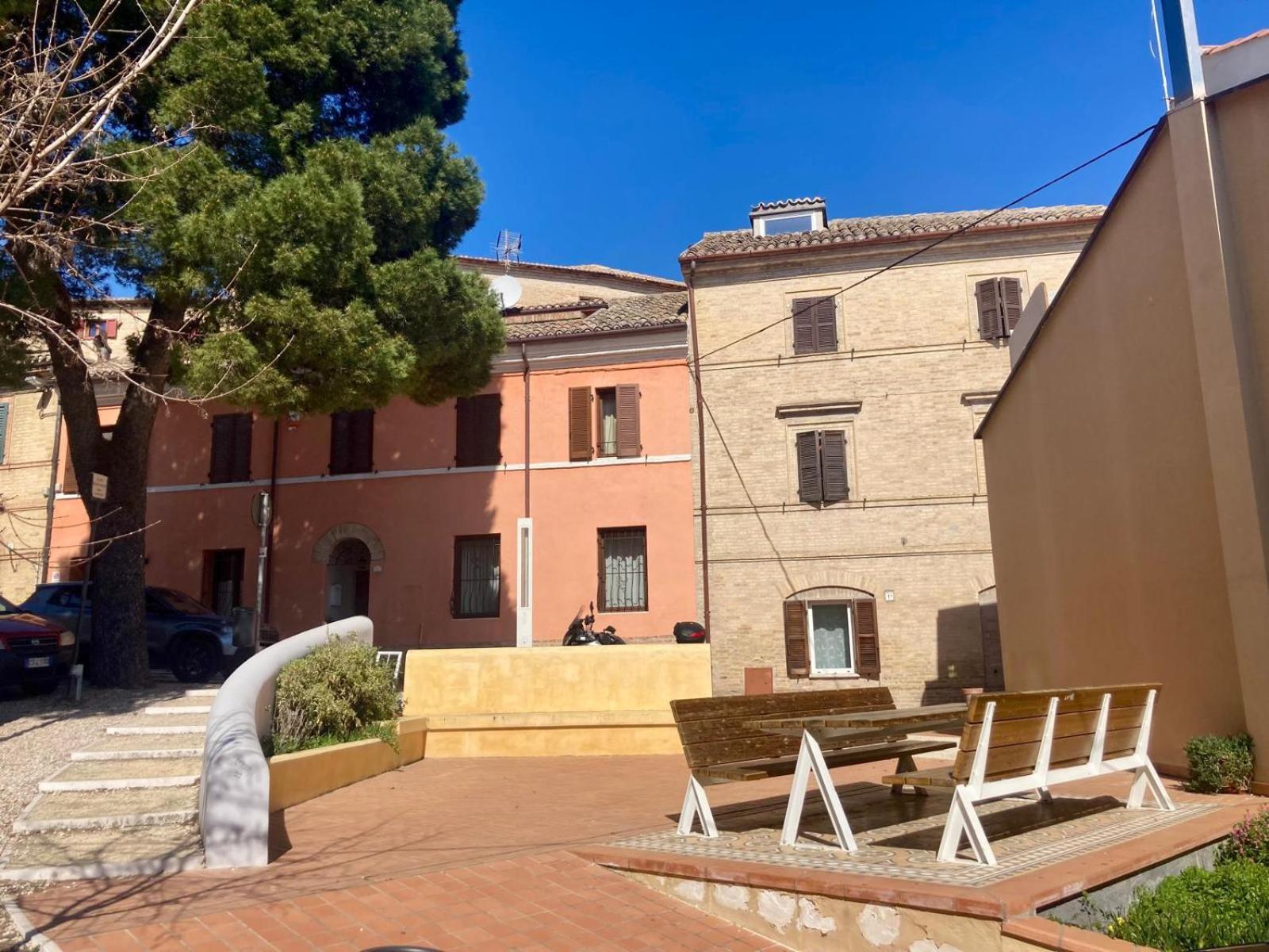 B&B Residenza Leonardo Falconara Marittima Dış mekan fotoğraf
